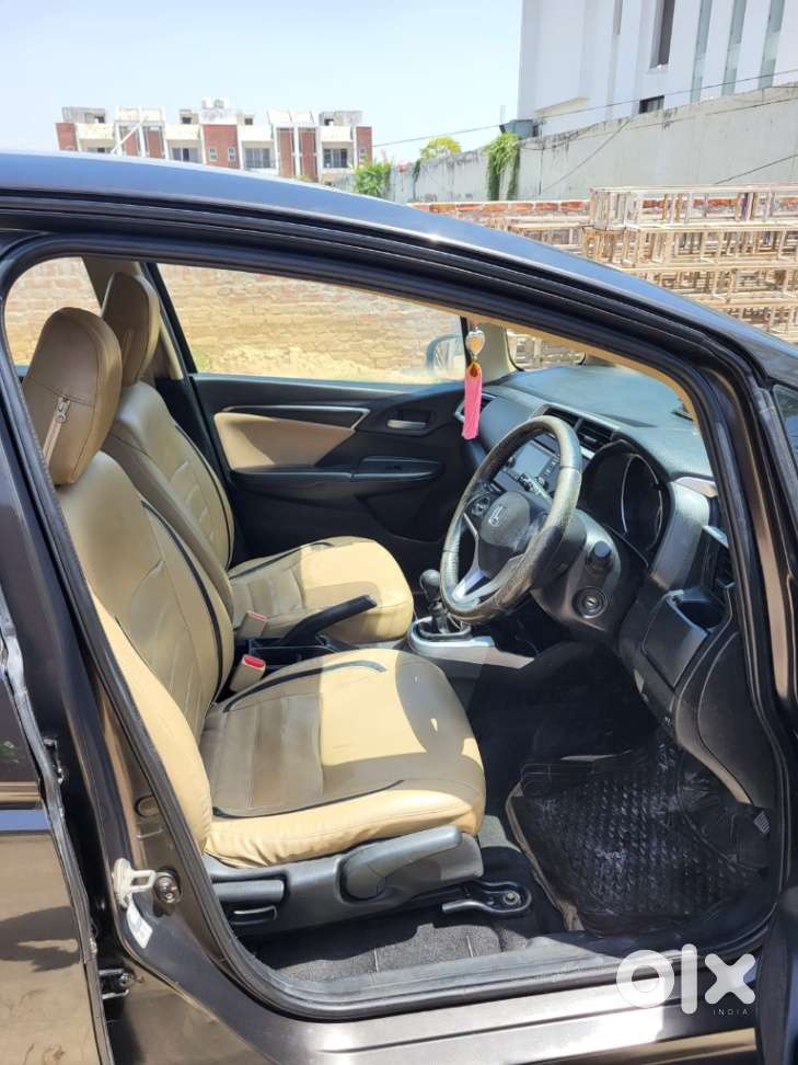 Honda Jazz V Mt Privilege, 2015, Petrol