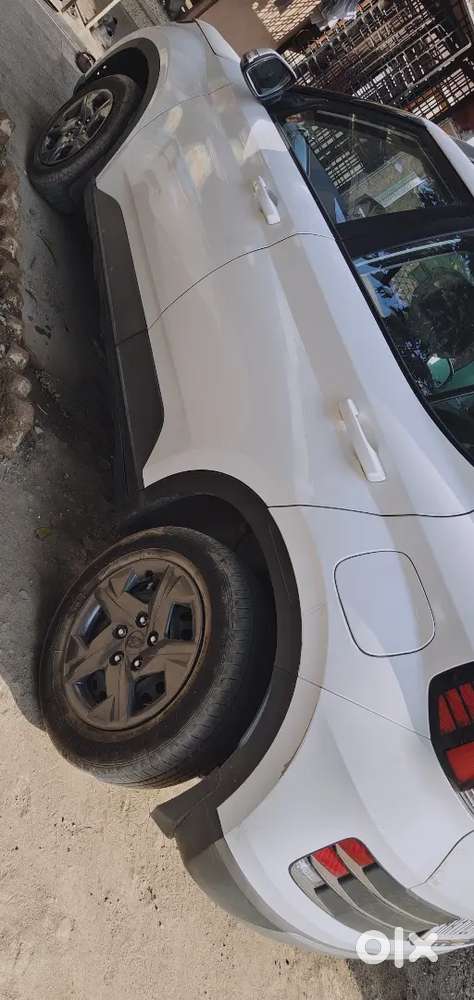 Hyundai Venue 2025  Well Maintained  1st Owner