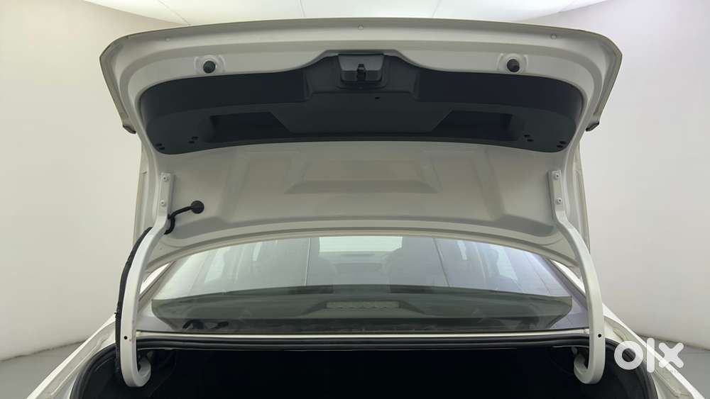 Skoda Slavia Style 1.5l Tsi Dsg, 2022, Petrol
