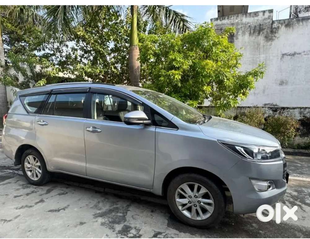 Toyota Innova Crysta