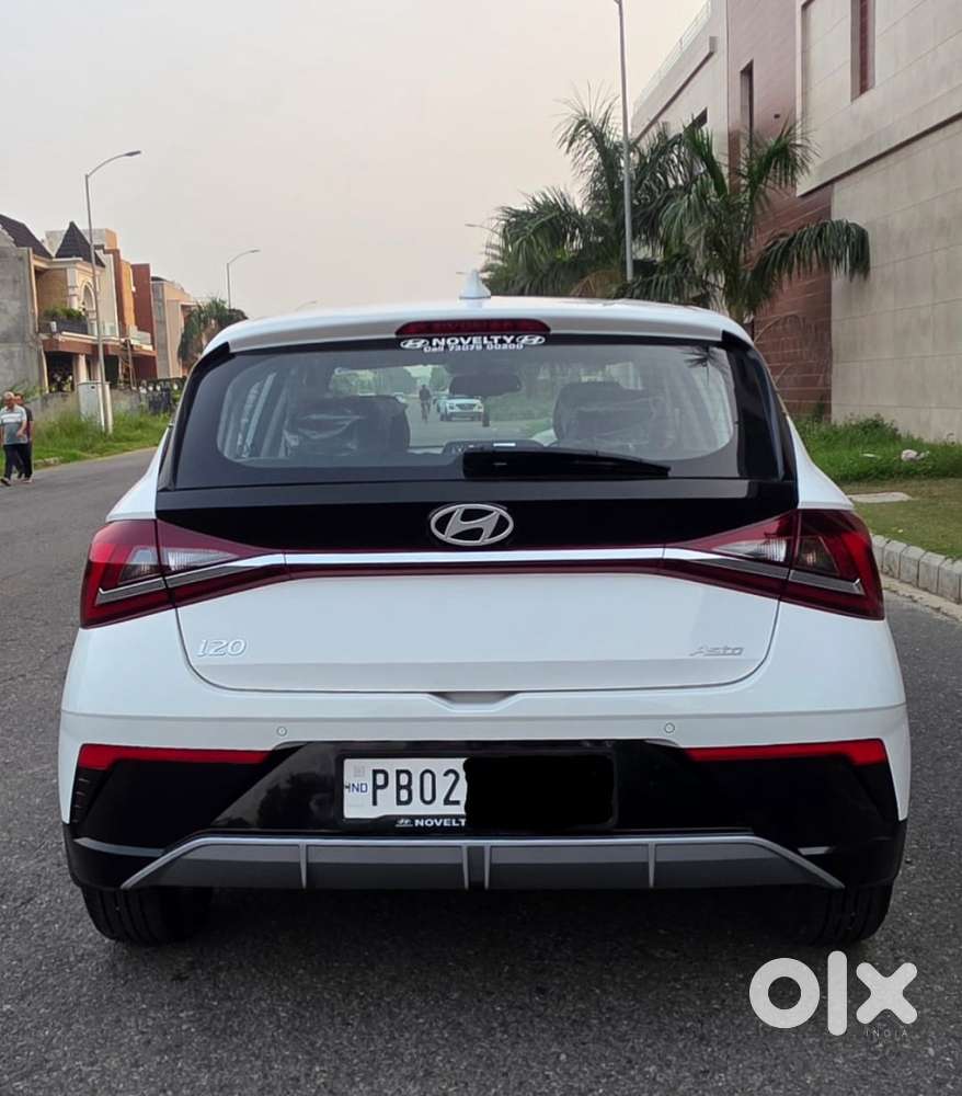 Hyundai I20 Asta (o) 1.2 Ivt, 2024, Petrol