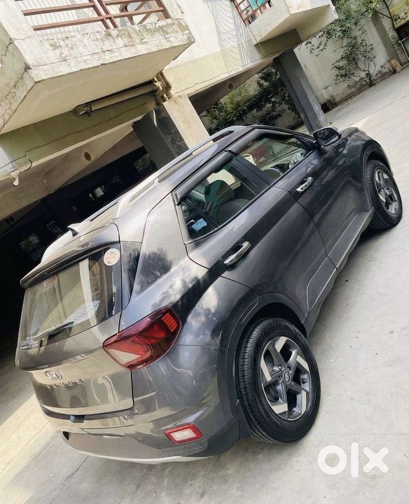 Hyundai Venue Sx (o) Mt 1.5 Diesel, 2022, Diesel