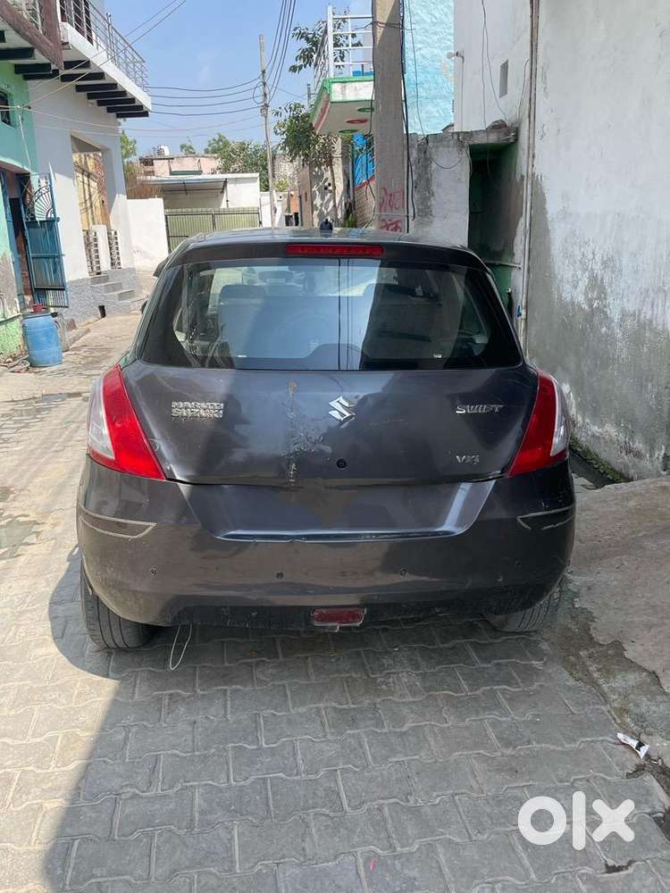 Maruti Suzuki Swift 2017 Petrol 80000 Km Driven