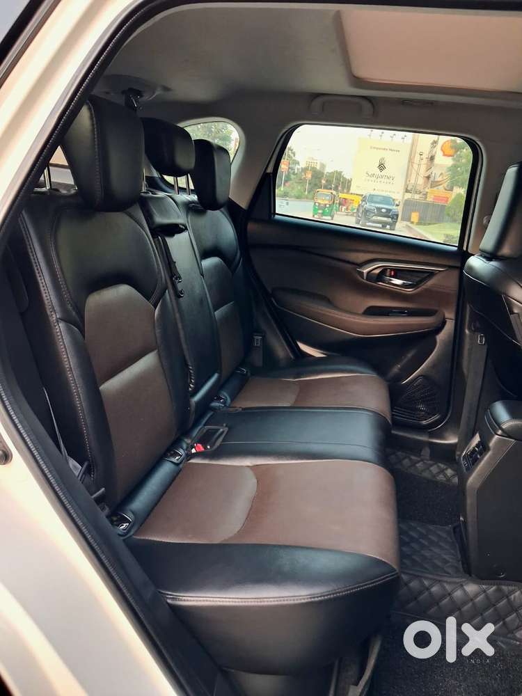 Toyota Urban Cruiser Hyryder 1.5 V Hybrid, 2022, Petrol