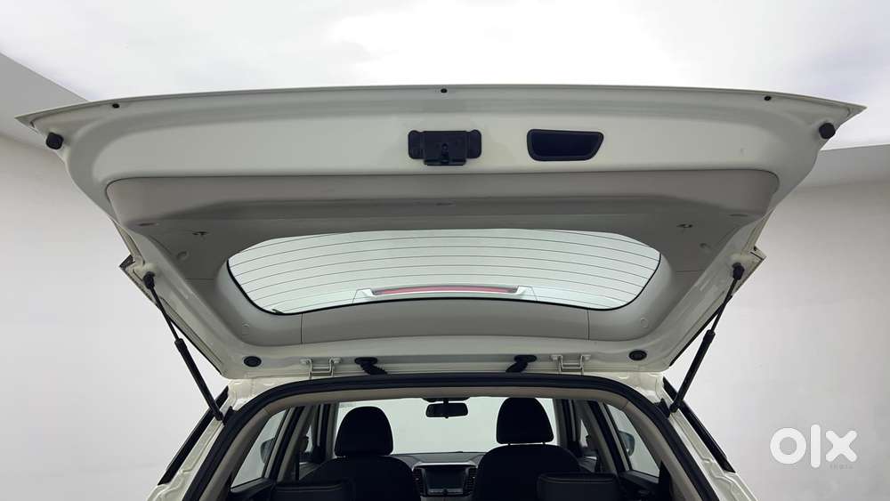 Mahindra Xuv300 W8 Diesel, 2023, Diesel