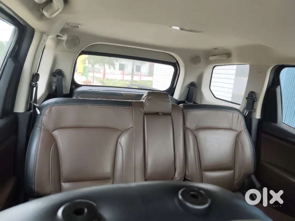 Scorpio N Z8l Top Madal Black Colour Safe Car No Loan Only Cash