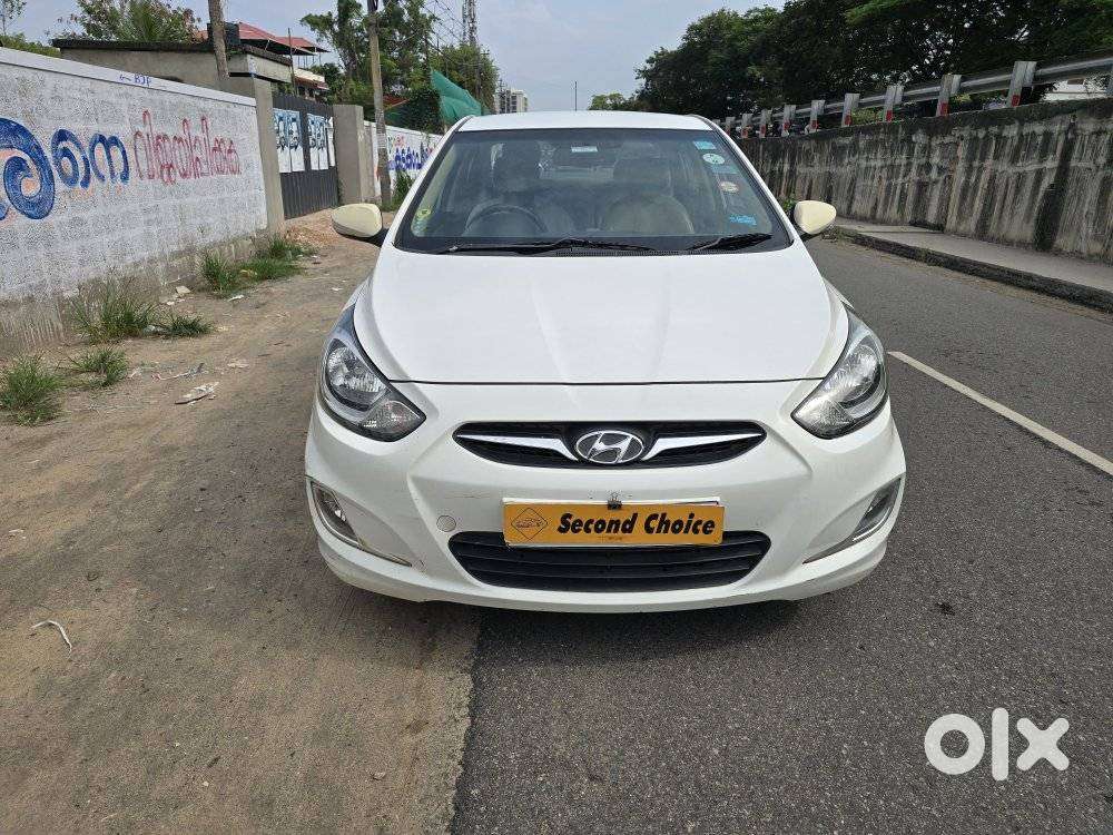 Hyundai Verna Fluidic 1.6 Vtvt Sx, 2014, Petrol