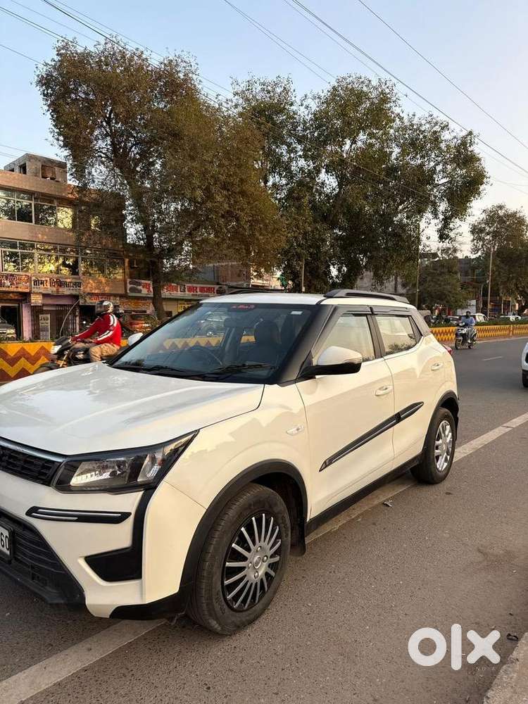 Mahindra Xuv300 W4 2021 Diesel Well Maintained