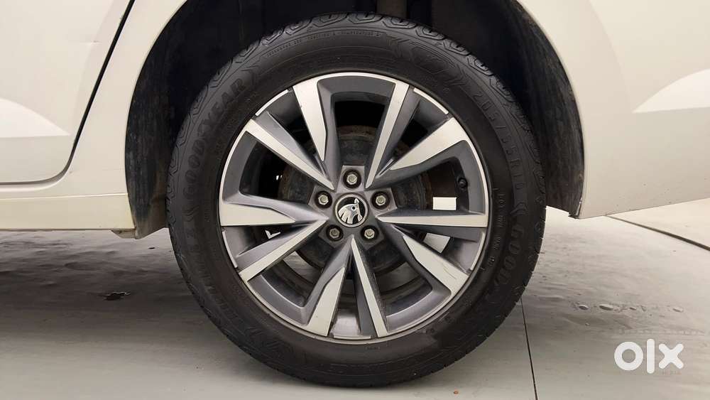 Skoda Slavia Style 1.5l Tsi Dsg, 2022, Petrol