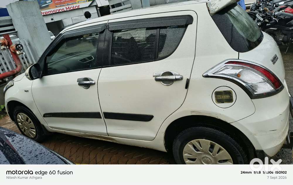 Maruti Suzuki Swift Vxi + Manual, 2013, Petrol