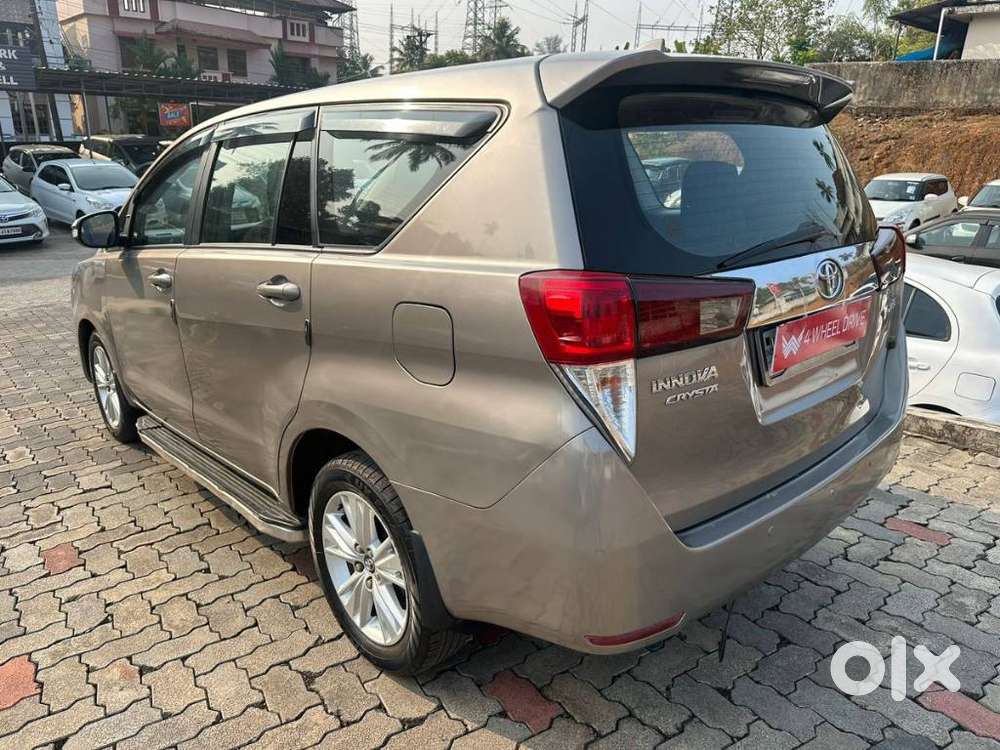Toyota Innova Crysta