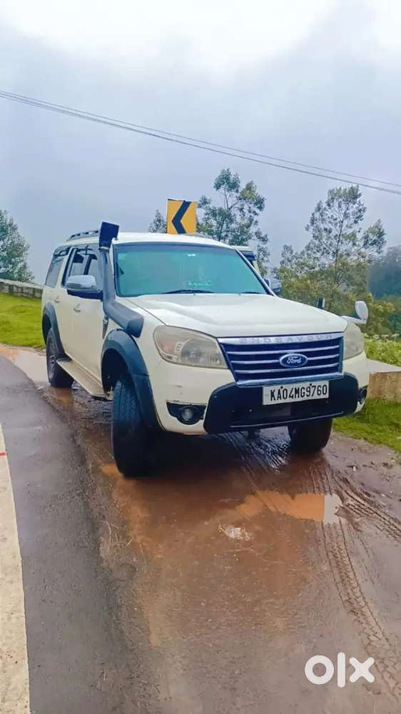 Ford Endeavour 2010