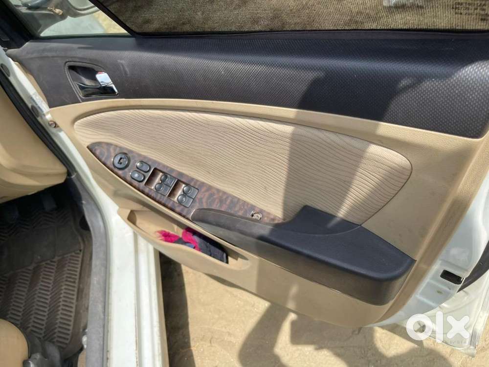 Hyundai Fluidic Verna 2011 Petrol Well Maintained