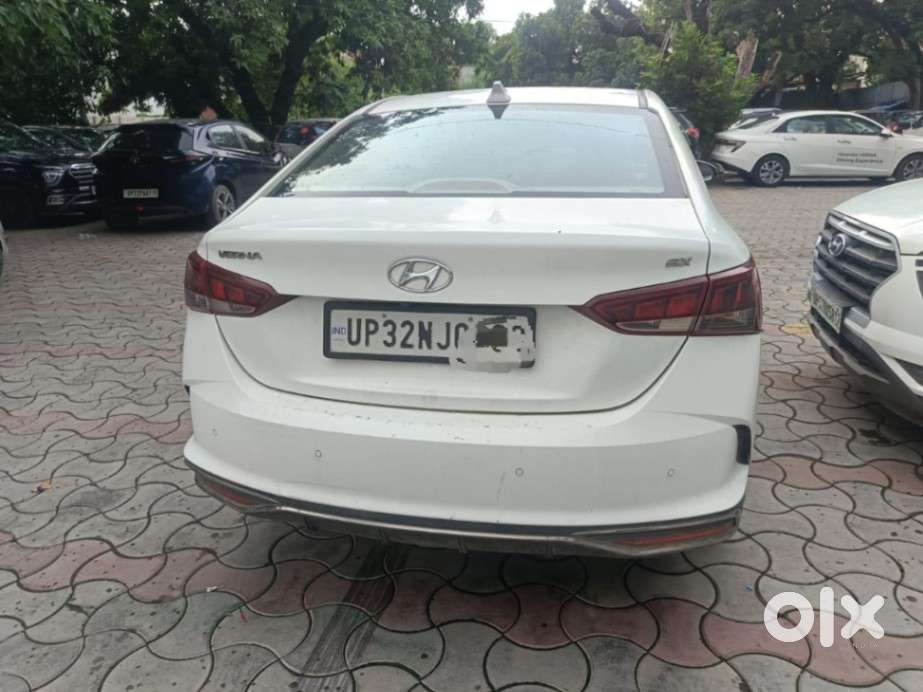 Hyundai Verna 1.5 Mpi Mt Sx (o), 2022, Petrol