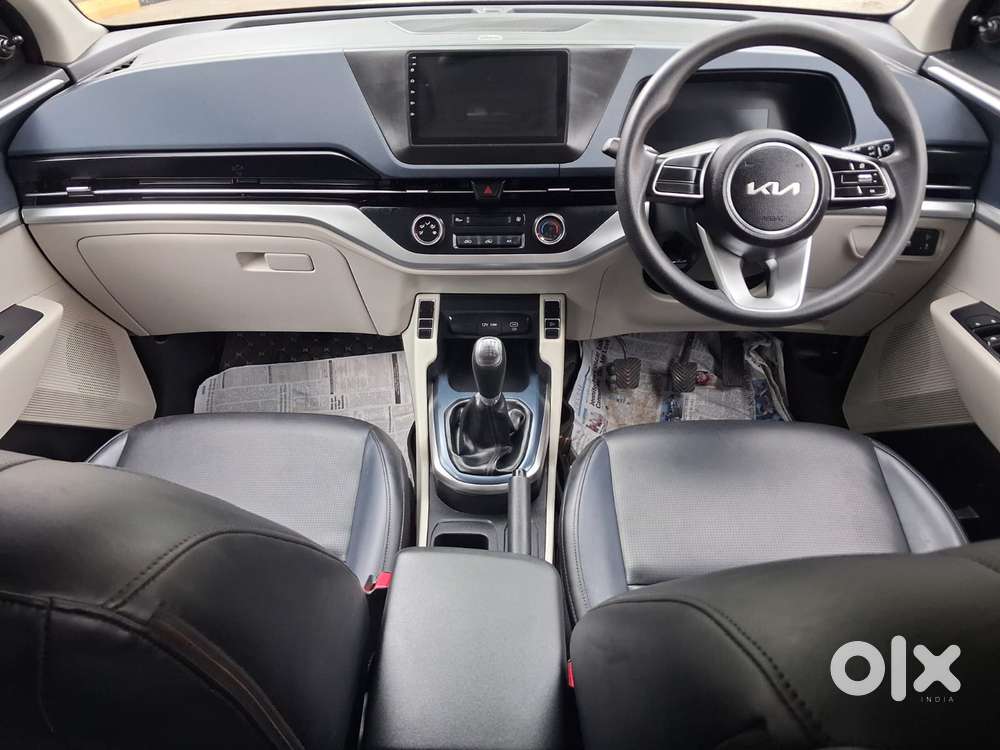 Kia Carens 1.5 Premium 7 Str, 2022, Petrol