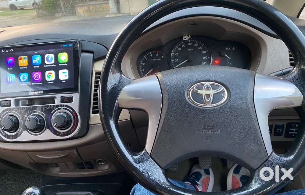 Toyota Innova 2.5 G (diesel) 8 Seater, 2015, Diesel