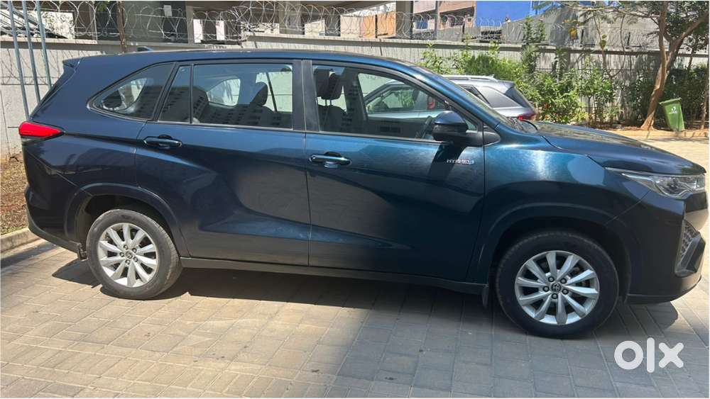 Toyota Innova Hycross Vx Hybrid 2023  1st Owner  22k Kms  Top Condi