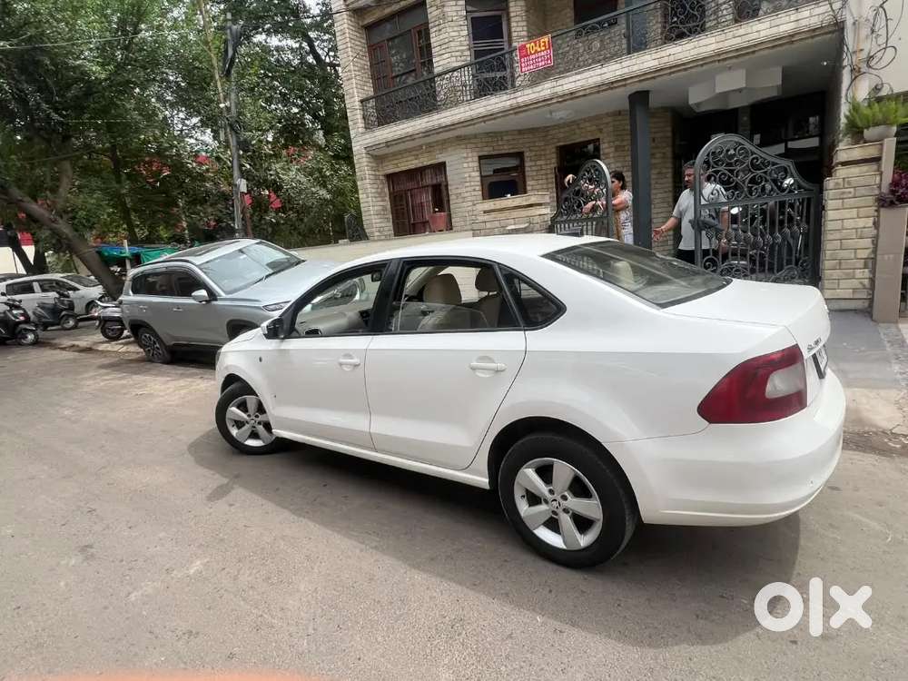 Skoda Rapid Elegance 2017 Diesel Automatic