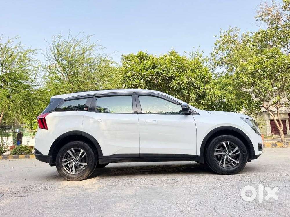 Mahindra Xuv700 2.2 Mx Diesel Mt 5 Str, 2022, Diesel