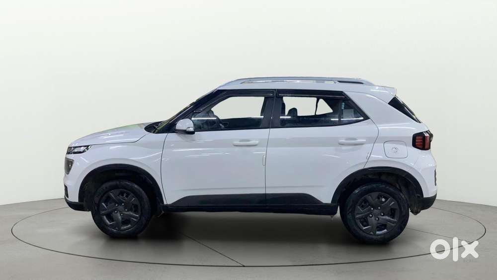Hyundai Venue 1.2 S (o), 2023, Petrol