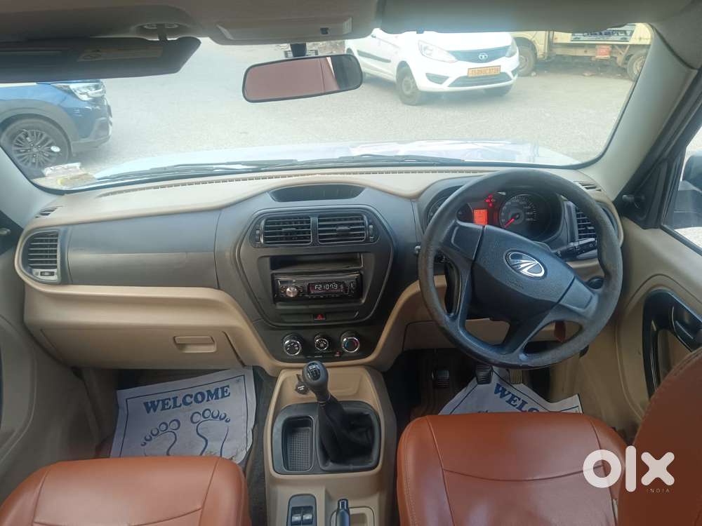 Mahindra Tuv 300, 2016, Diesel