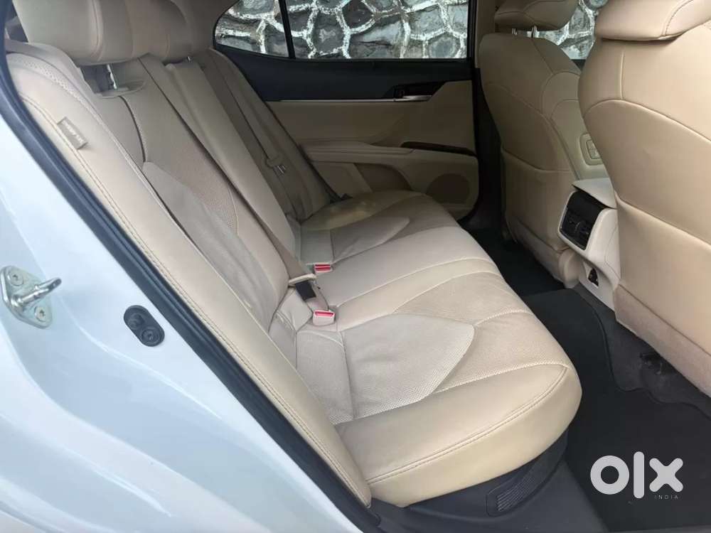 Toyota Camry Hybrid, 2022, Petrol