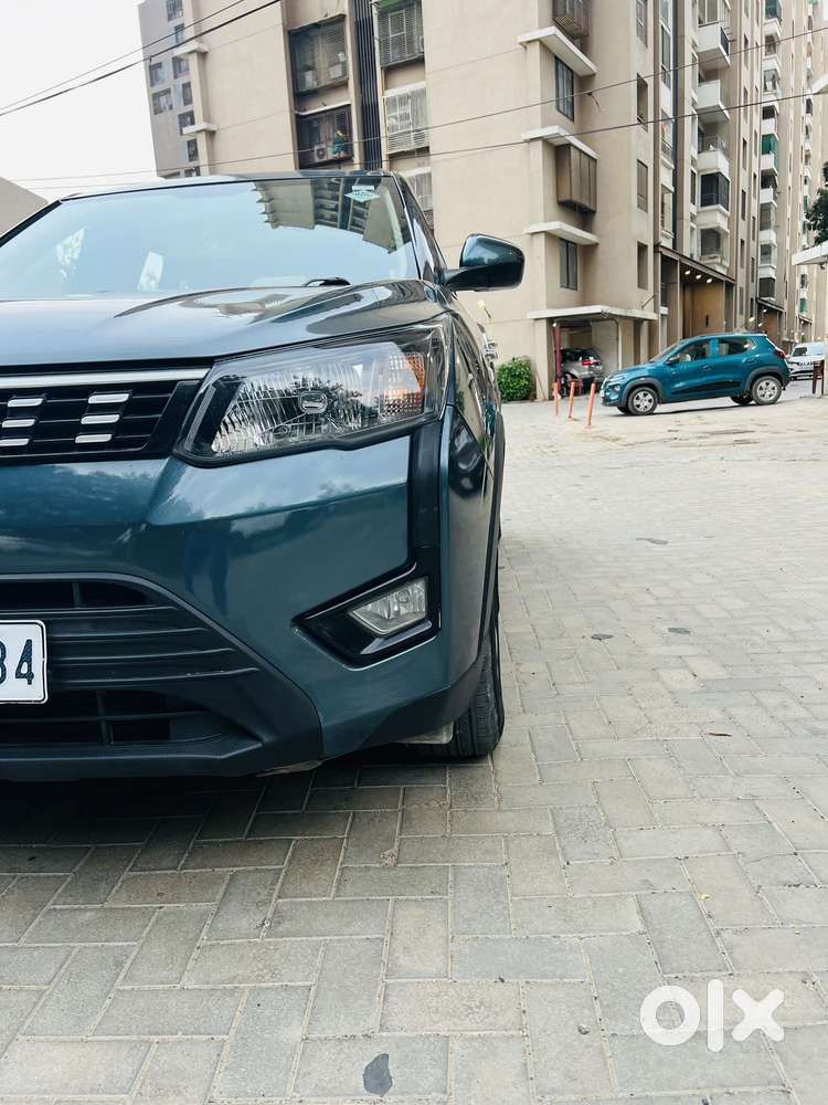 Mahindra Xuv300 1.2 W6 Amt Petrol, 2021, Cng & Hybrids