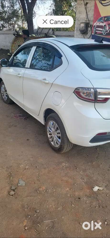 Gadi Me Koi Bhi Kaam Nahi Hai Good Condition Me Hai