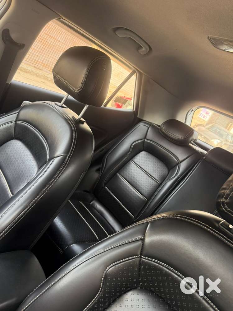 Hyundai Venue 2024 Diesel Well Maintained Tyer New