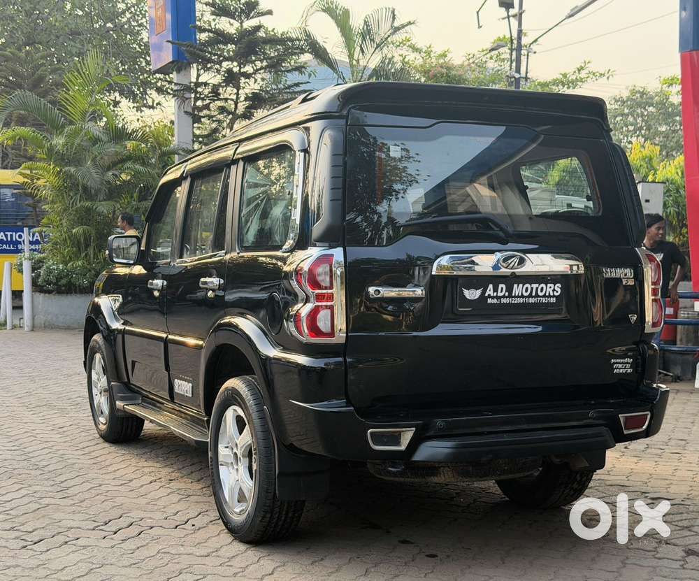 Mahindra Scorpio Classic 2.2 S Mt 9 Str, 2020, Petrol