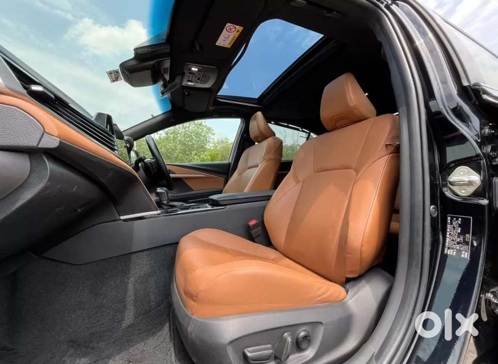 Toyota Camry, 2025, Petrol
