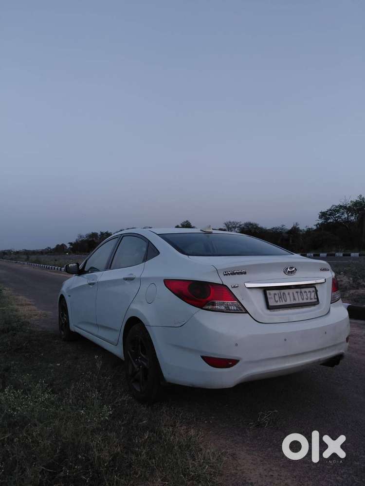 Hyundai Fluidic Verna 2013 Diesel 156000 Km Driven