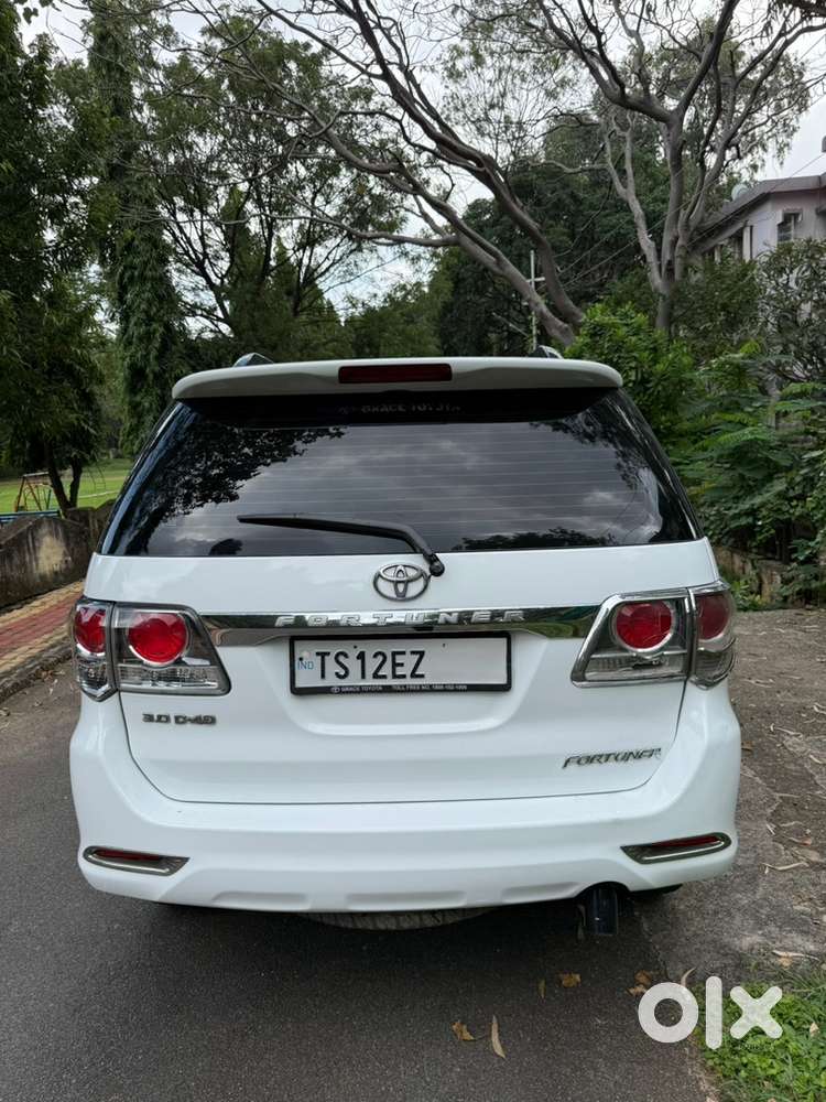 Toyota Fortuner Diesel 2012 Original Color Blue Wrapped In White