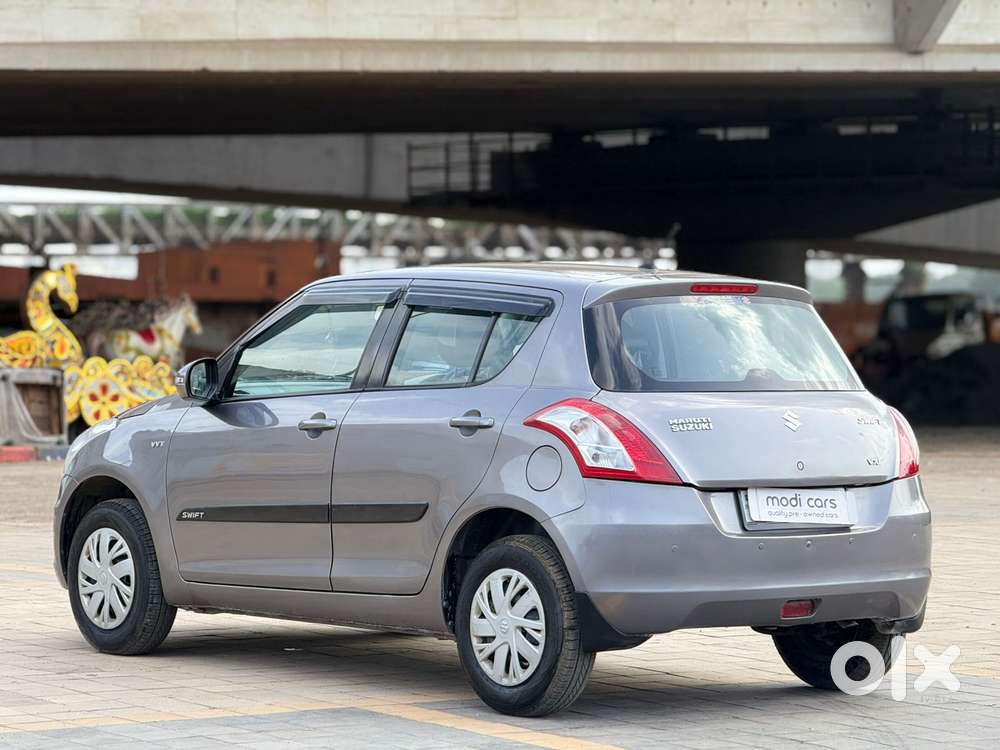 Maruti Suzuki Swift Vxi 1.2 Abs Bs-iv, 2016, Petrol