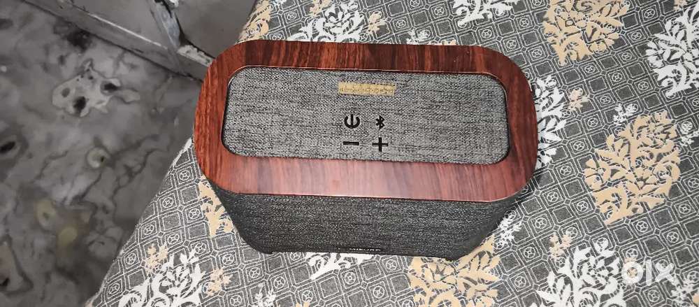 Lumiford bluetooth speaker