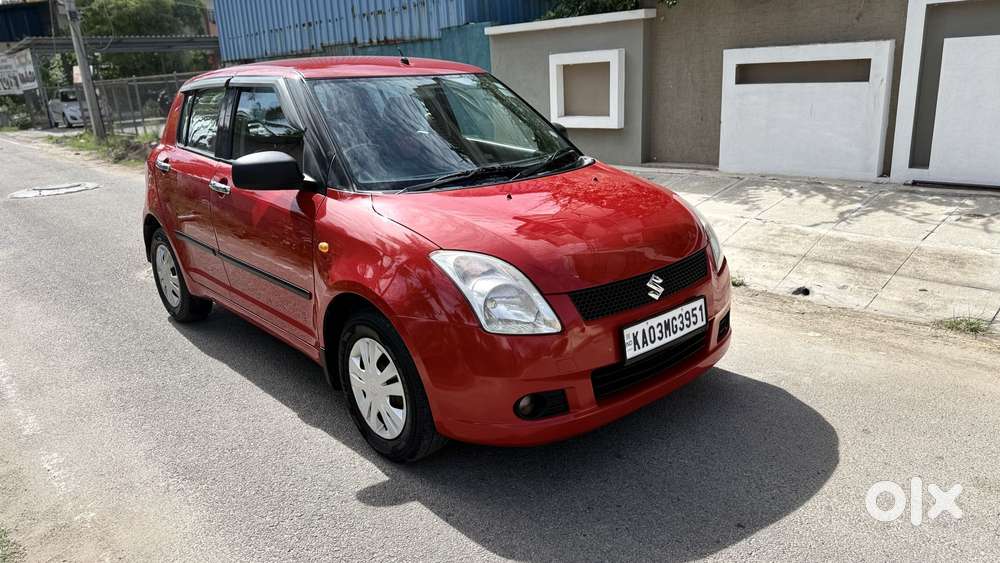 Maruti Suzuki Swift Vxi + Manual, 2006, Petrol