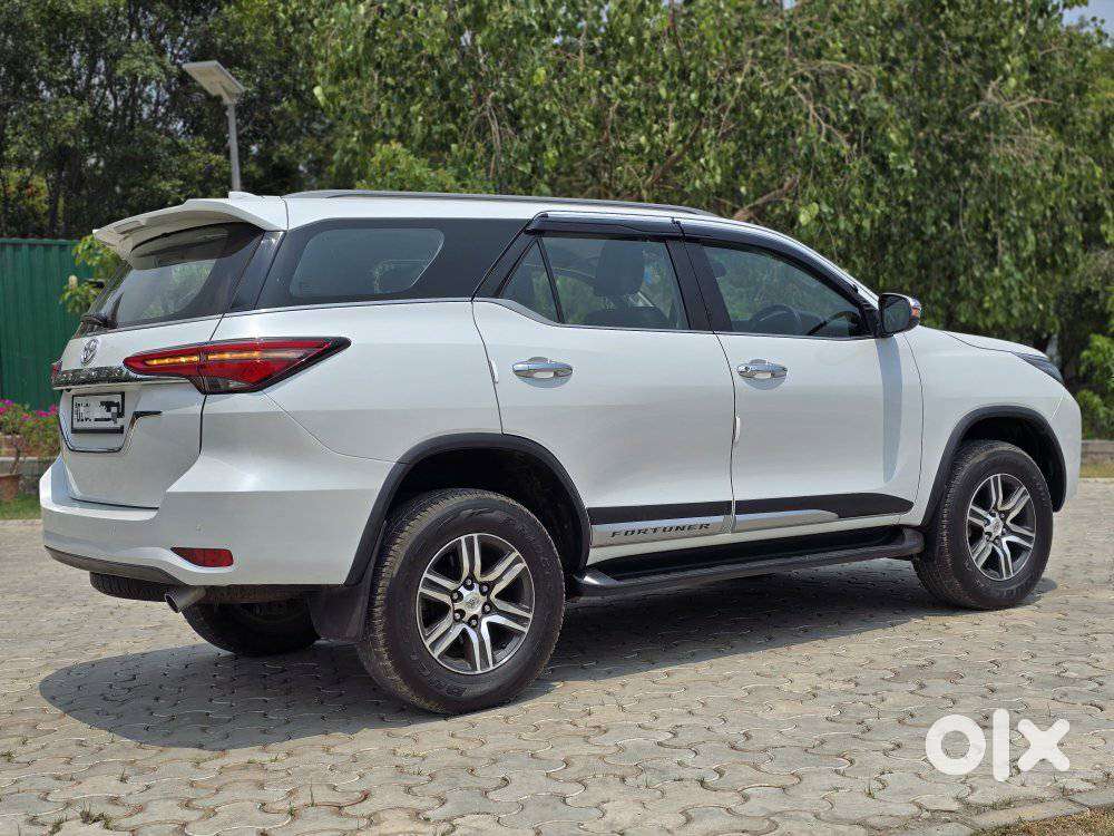 Toyota Fortuner 4x2 At 2.7 Petrol, 2024, Petrol