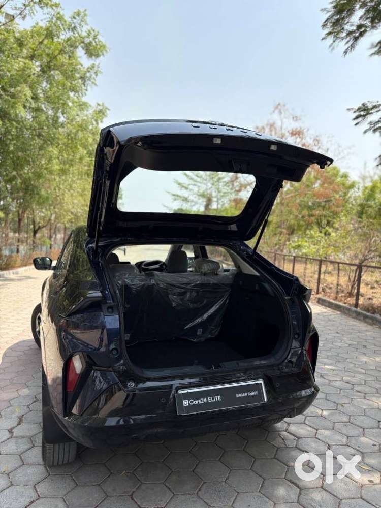 Tata Curvv Pure Plus S 1.2 Revotron Petrol 6mt, 2025, Petrol