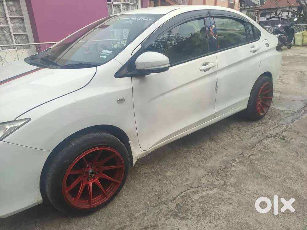 Tip Top Condition Fully Loaded Car