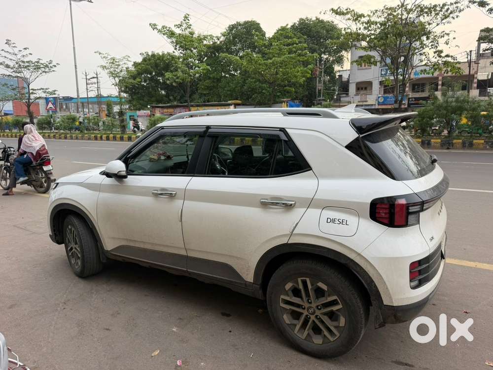 Hyundai Venue Diesel Manual 2024