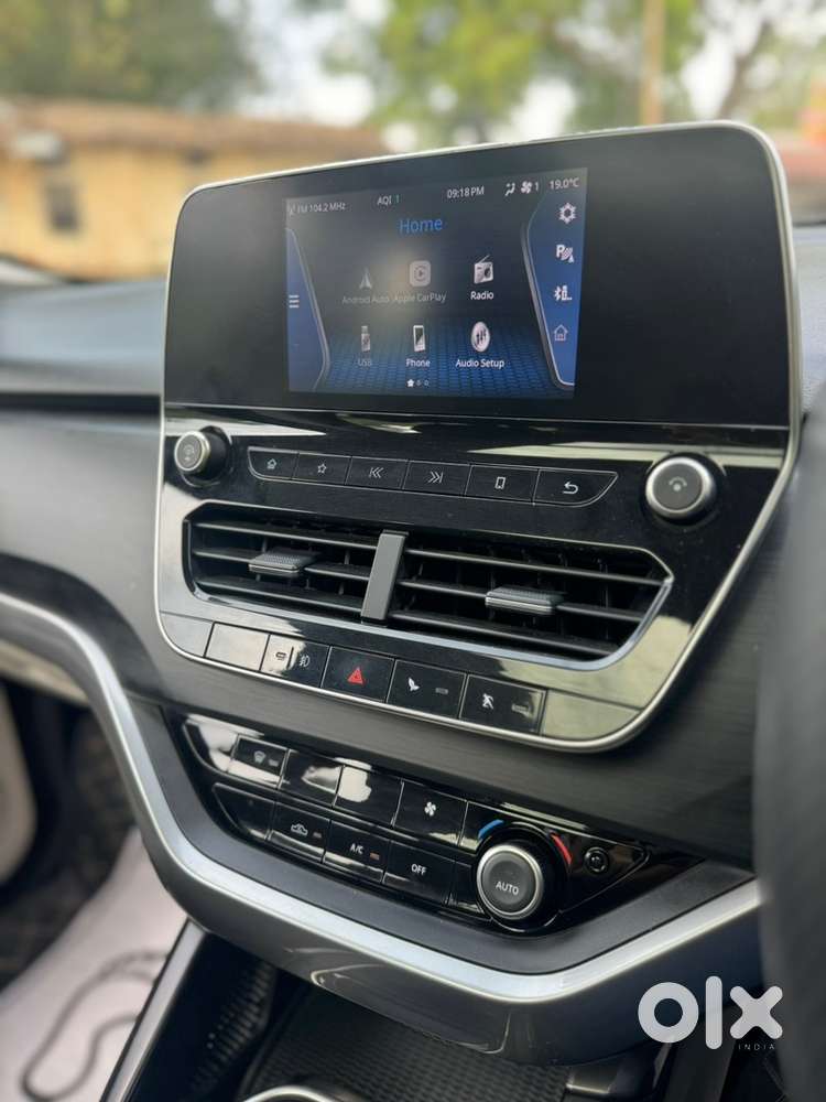 Tata Safari 2022 Xt+