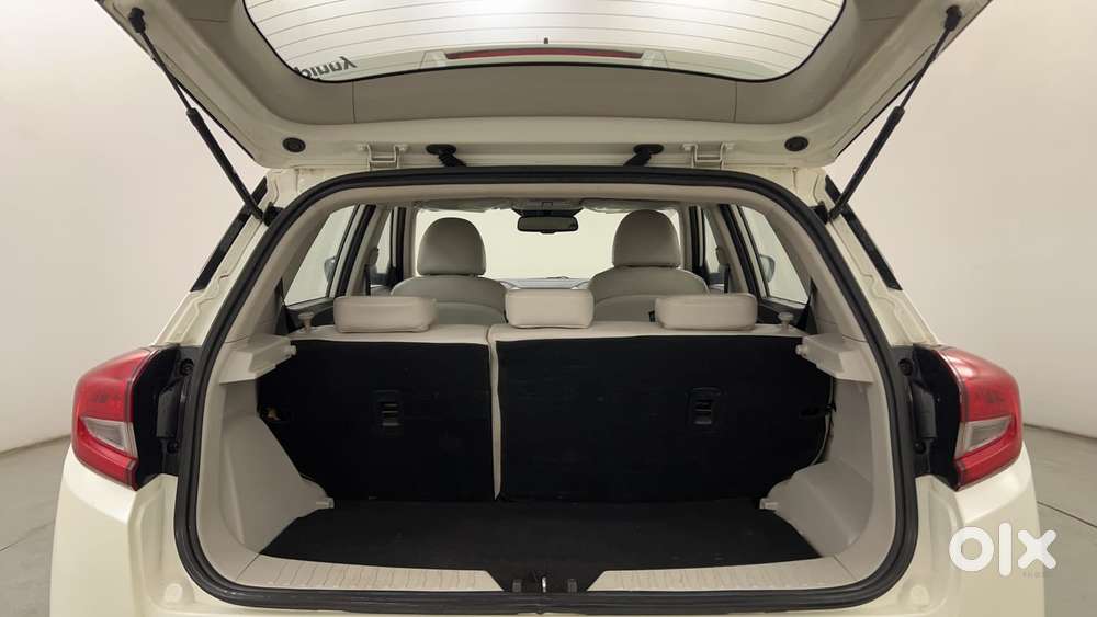 Mahindra Xuv300 W8 (o) 1.5 Diesel Amt, 2022, Diesel