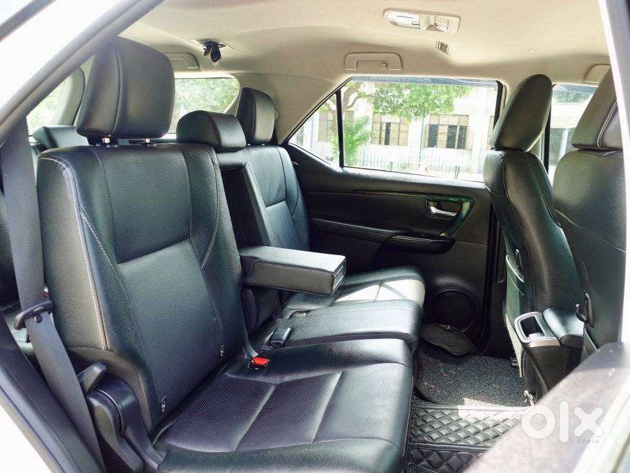 Toyota Fortuner 4x2 At 2.7 Petrol, 2024, Petrol