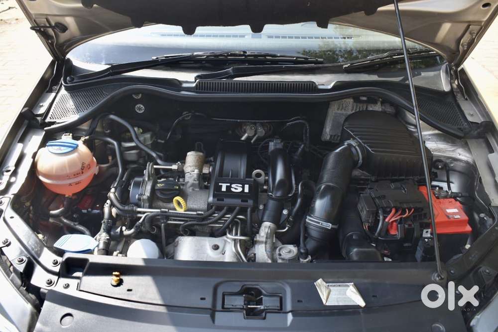 Volkswagen Vento 1.2 Tsi Highline Plus At, 2015, Petrol