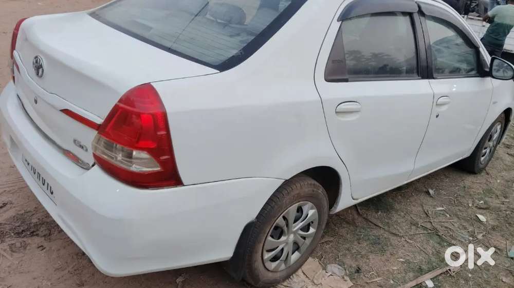 Toyota Etios Cross 2019