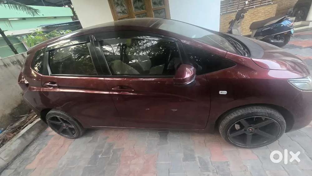 Honda Jazz 2016 Diesel 43000 Km Driven Well Maintained