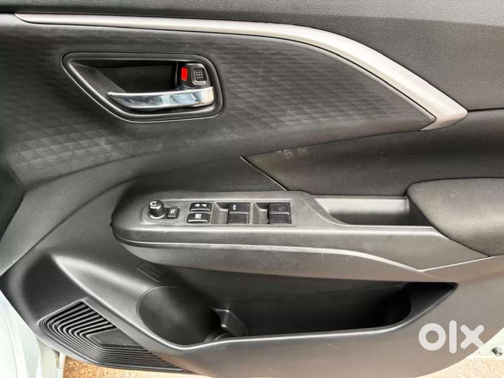 Maruti Suzuki Swift Amt Zxi, 2024, Petrol