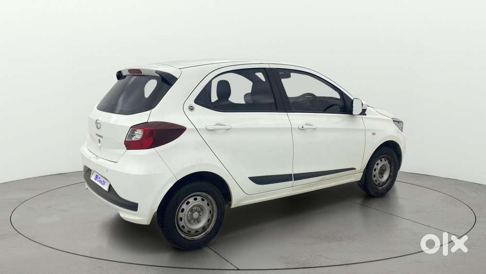 Tata Tiago Xe, 2023, Petrol