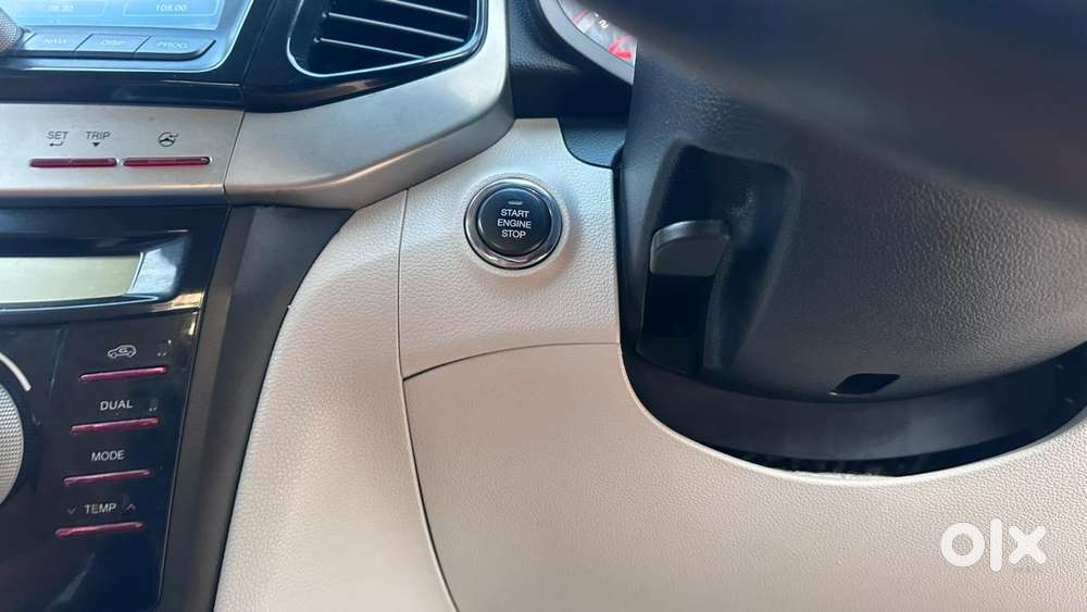 Mahindra Xuv300 W8 1.5 Diesel Dual Tone, 2019, Diesel