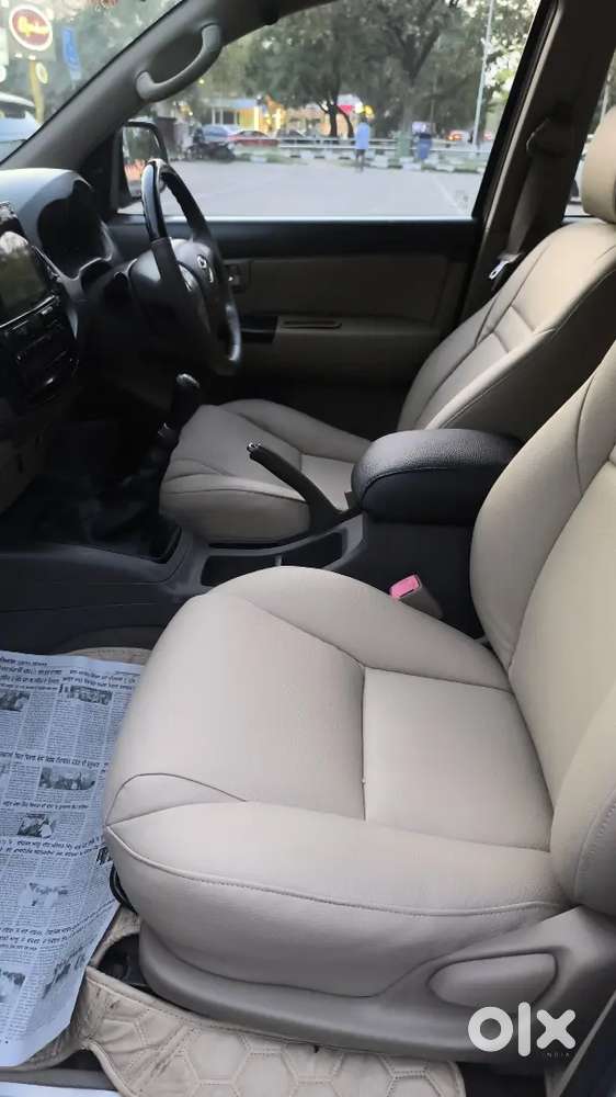 Aug 2013 Fortuner 4*2